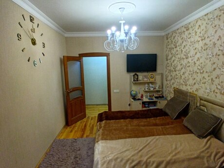 Satlr 2 otaql khn tikili 65 m, Elmlr Akademiyas m.
