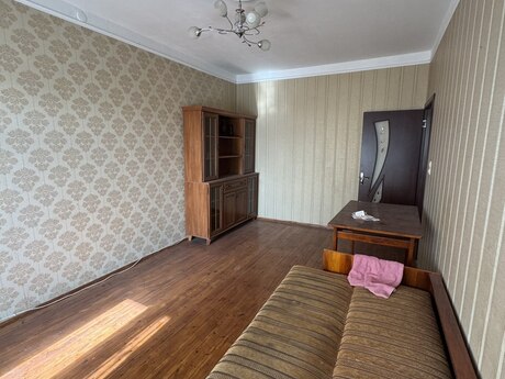 3 otaqlı köhnə tikili - Həzi Aslanov m. - 73 m²