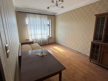 3 otaqlı köhnə tikili - Həzi Aslanov m. - 73 m²