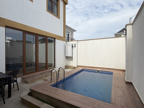 4 otaqlı həyət evi/bağ evi - Şüvəlan q. - 150 m²