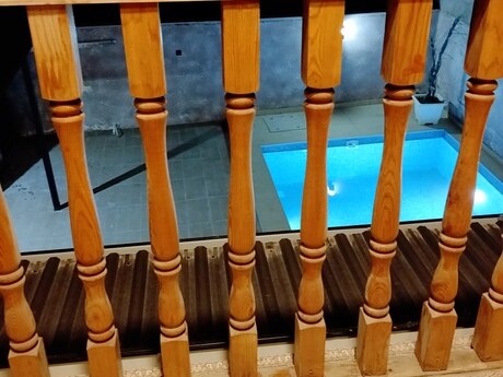 2 otaqlı həyət evi/bağ evi - Novxanı q. - 200 m²