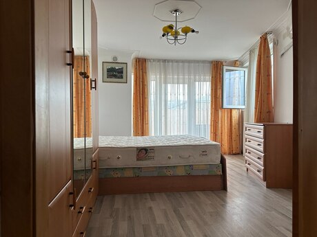 3 otaqlı köhnə tikili - İçəri Şəhər m. - 100 m²