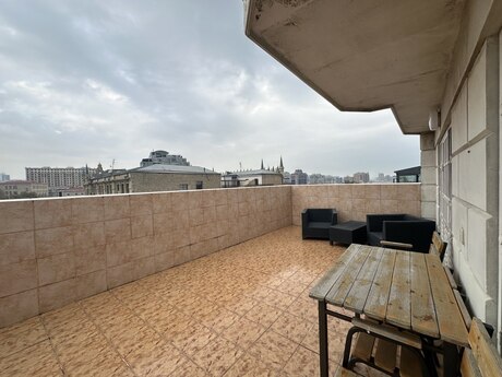 3 otaqlı köhnə tikili - İçəri Şəhər m. - 100 m²