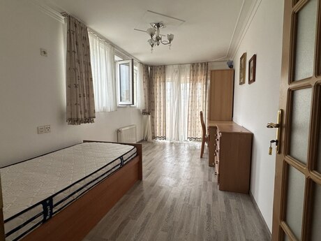 3 otaqlı köhnə tikili - İçəri Şəhər m. - 100 m²