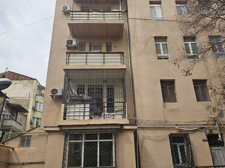 Elan №5986152 - Bakı, İçəri Şəhər m., 3 otaqlı, 86 m², 1/5 mərtəbə