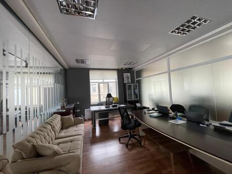 Obyekt - Gənclik m. - 2200 m²