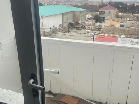 4 otaqlı köhnə tikili - Biləcəri q. - 90 m²