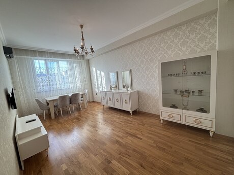 Satılır 2 otaqlı yeni tikili 63 m², Xırdalan