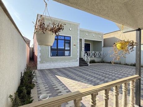 4 otaqlı həyət evi/bağ evi - Savalan q. - 120 m²