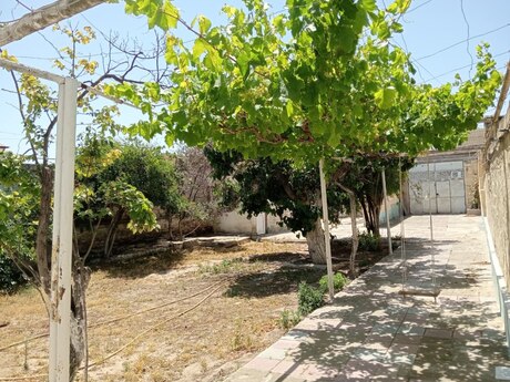 4 otaqlı həyət evi/bağ evi - Şüvəlan q. - 150 m²