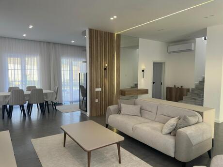 6-комн. дом/дача - пос. Sea Breeze - 220 м²