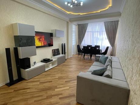 2 otaqlı yeni tikili - İnşaatçılar m. - 85 m²