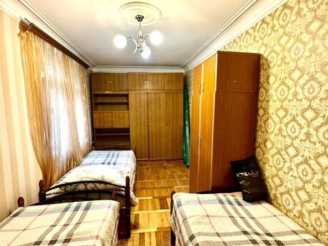 2-комн. вторичка - м. Элмляр Академиясы - 60 м²