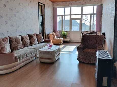Satılır 8 otaqlı həyət evi/bağ evi 222 m², Astara