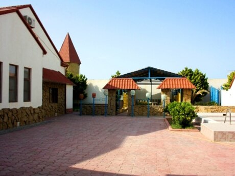 4 otaqlı həyət evi/bağ evi - Şüvəlan q. - 155 m²
