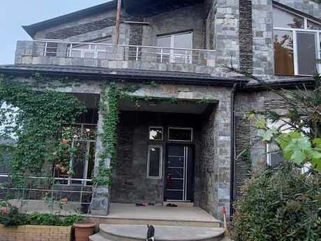 4 otaqlı həyət evi/bağ evi - Mərdəkan q. - 200 m²