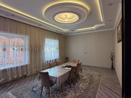 Satılır 10 otaqlı həyət evi/bağ evi 300 m², Lənkəran