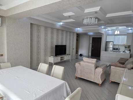 3-комн. новостройка - м. Шах Исмаил Хатаи - 110 м²
