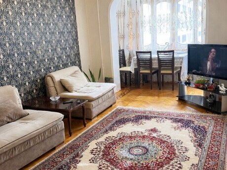 3 otaqlı köhnə tikili - Azadlıq Prospekti m. - 90 m²