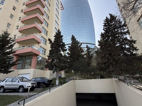 4 otaqlı yeni tikili - İçəri Şəhər m. - 214 m²