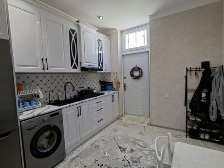 4 otaqlı həyət evi/bağ evi - Xırdalan - 130 m²