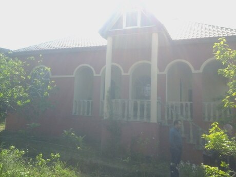 3 otaqlı həyət evi/bağ evi - Novxanı q. - 80 m²