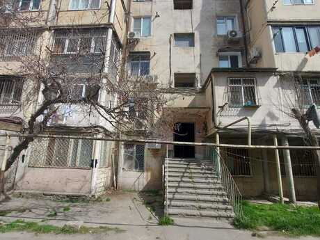 2 otaqlı köhnə tikili - İnşaatçılar m. - 50 m²