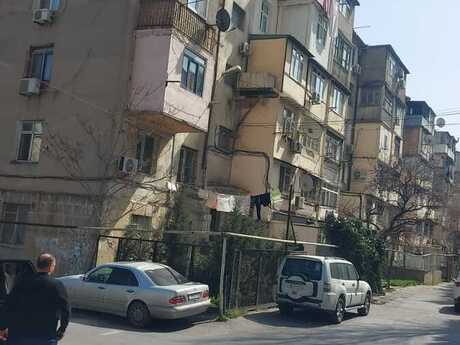 2 otaqlı köhnə tikili - İnşaatçılar m. - 50 m²