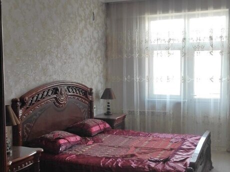 4-комн. новостройка - м. Элмляр Академиясы - 200 м²