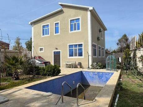 4 otaqlı həyət evi/bağ evi - Şüvəlan q. - 220 m²