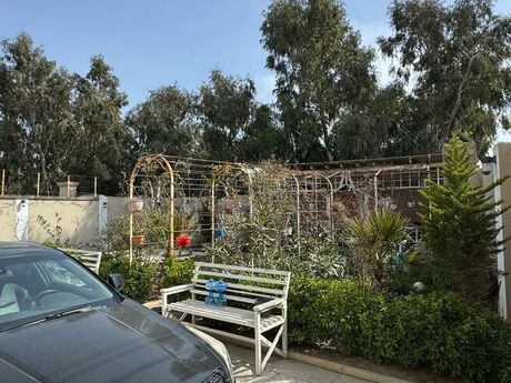 4 otaqlı həyət evi/bağ evi - Şüvəlan q. - 220 m²