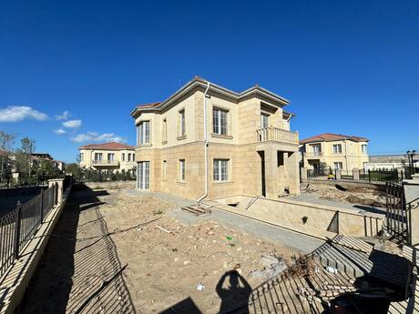 6 otaqlı həyət evi/bağ evi - Sea Breeze q. - 290 m²