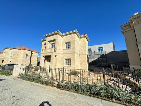 8 otaqlı həyət evi/bağ evi - Sea Breeze q. - 300 m²