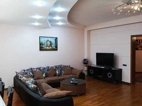 4 otaqlı yeni tikili - Neftçilər m. - 178 m²