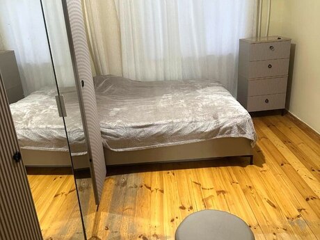 5 otaqlı köhnə tikili - Səbail r. - 120 m²