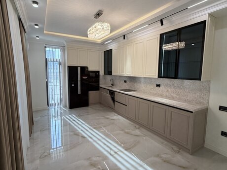 4-комнатная квартира, 181 м², Renessans Palace: 855 000 ₼ 5