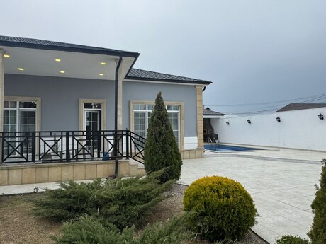 3 otaqlı həyət evi/bağ evi - Mərdəkan q. - 200 m²