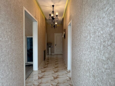 House with Garden, Villa For Rent