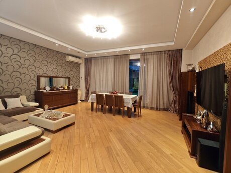 4 otaqlı yeni tikili - 28 May m. - 200 m²