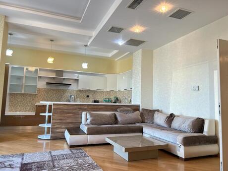 3-room new-build apartment for rent in Altes Plaza, 160 m², 1 500 AZN/mo, photo 3 / 12