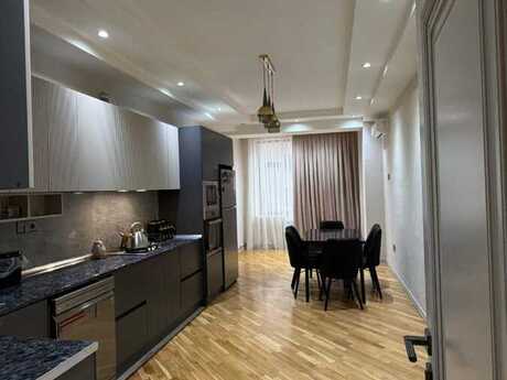 4-комн. новостройка - м. 28 мая - 247 м²