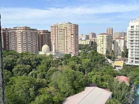 3 otaq · 295 m² · 12/20 mərtəbə, Nizami