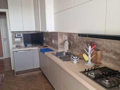 Elan №5988137 - Bakı, Nizami m., 3 otaqlı, 150 m², 1/9 mərtəbə