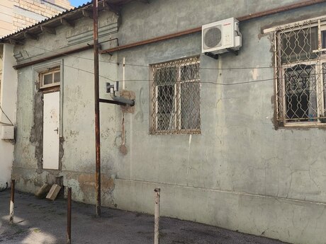 5 otaqlı həyət evi/bağ evi - Nərimanov r. - 170 m²
