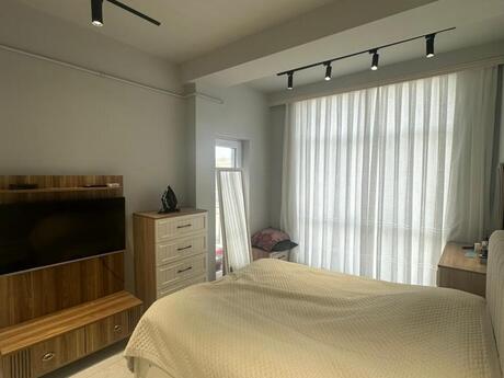 3-комн. новостройка - пос. 7-ой мкр - 90 м²