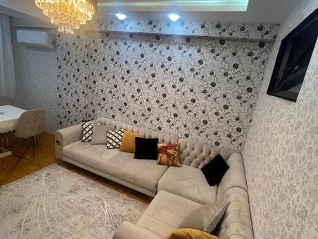 Satılır 2 otaqlı yeni tikili 69 m², Xırdalan