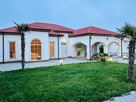 6-комн. дом/дача - пос. Мардакан - 300 м²