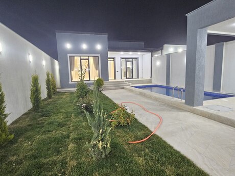 4 otaqlı həyət evi/bağ evi - Şüvəlan q. - 150 m²