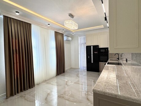 4 otaqlı yeni tikili - İnşaatçılar m. - 181 m²