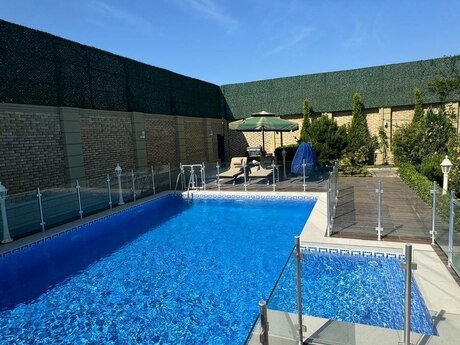 5 otaqlı həyət evi/bağ evi - Şüvəlan q. - 390 m²